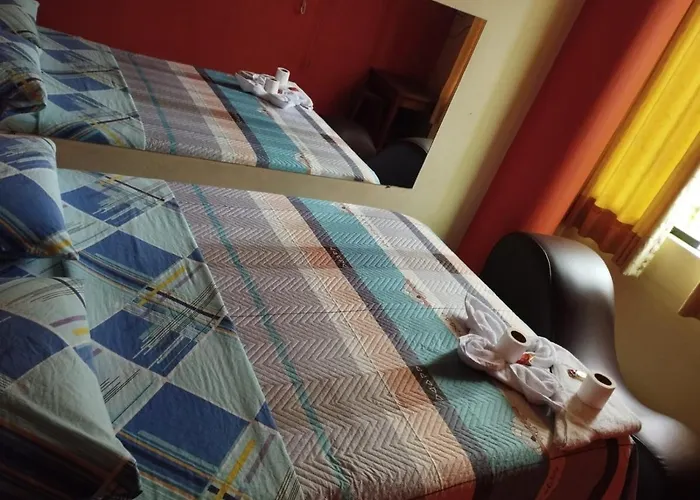 Hotel Hostal Corona Lima